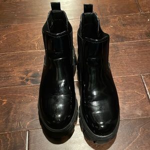 UnionBay Toby Treaded Chelsea Boot